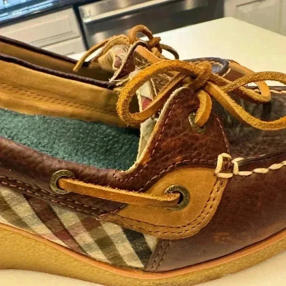 Sperry topsiders leather women’s. Wedge heel with plaid detail Sz 8.5 - Picture 5 of 10